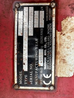 Bagr Takeuchi TB250 - 8