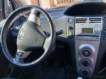 Prodám Toyota Yaris 1,3 - 8