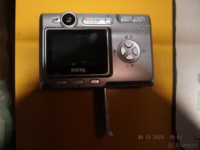 Prodám sběrateli staré fotoaparáty, kameru 8mm,promítačku - 8