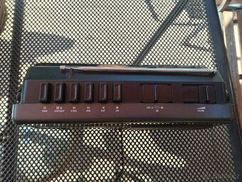 Rádiomagnetofon GRUNDIG - 8