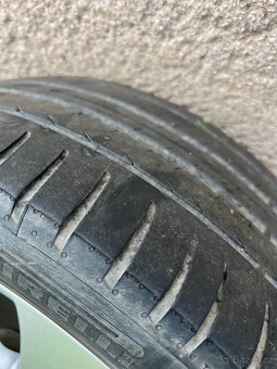 Alu kola 5x112 r17 Škoda + letní pneu 225/45/17 - 8