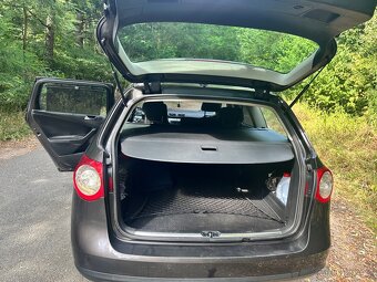 VW PASSAT B6 - 8
