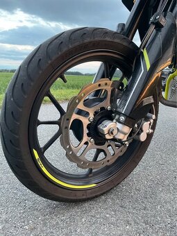 Supermoto SWM 125 R - 8