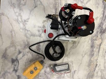 Hydraulická jednotka 12V 800W s nádobou 1,5 L. - 8