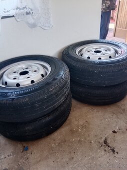 Kola Ford transit - 8