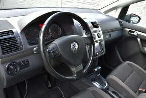 Volkswagen Touran 1.9 TDi DSG FREESTYLE 7 MÍST,NAVI,VÝHŘEV - 8