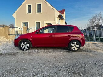 KIA Ceed 1.4 Benzín - 8