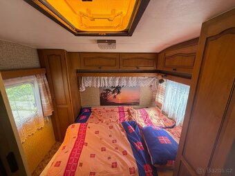 Velký karavan na pevné stání - 8