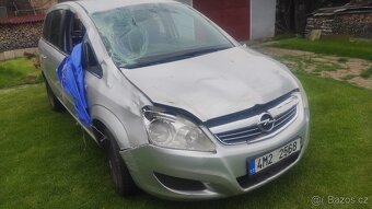 Opel Zafira 1.6i - 8