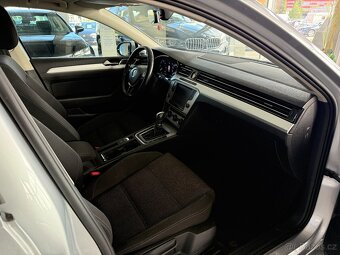 Volkswagen Passat 2,0 TDI 110kW,SERVISKA,DSG - 8