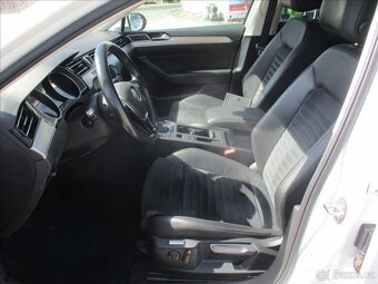 VW PASSAT TDI 140kW 4X4 DSG HIGHLINE 2018 CZ DPH - 8