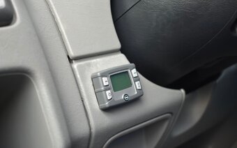 HEZKÝ OPEL VIVARO 2.5 CDTI -- WESTFALIA -- WEBASTO -- SPANÍ - 8