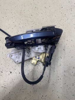 Zámky dveří passat B6 - 8