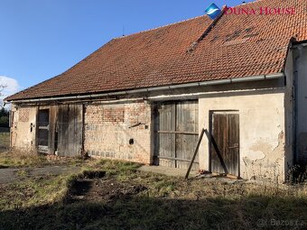 Prodej pozemku 1 685 m2 se zemědělskou stavbou, Mančice - Do - 8