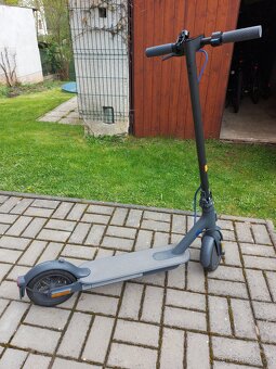 Koloběžka elektrická Xiaomi Mi Electric Scooter 3 - 8