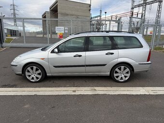 Ford Focus 1.8TDDI - 8