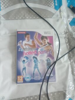 Nintendo Wii + bohate prislusenstvi - 8