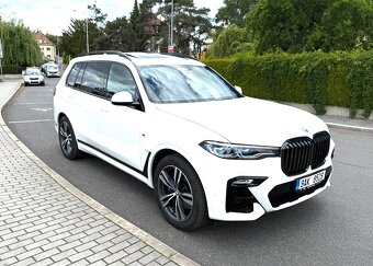 BMW X7 50i 1. maj CZ 9/22 najeto 53 tkm - 8