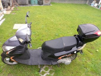 Prodám skútr 125 navajo - 8