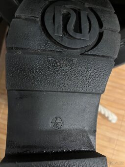 Kotníkové černé boty - 8