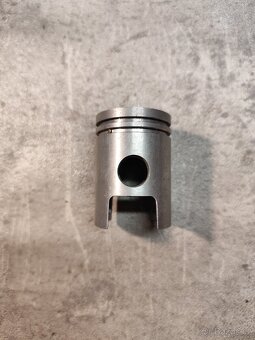 Válec pionýr - výbrus - 8