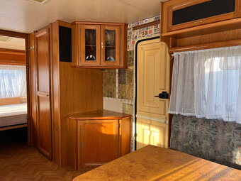 Karavan Wilk De luxe 495 - 8