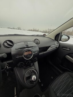 Mazda 2 1.4i - 8