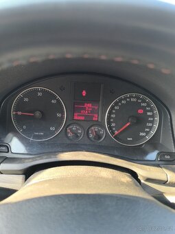 Volkswagen Golf 5 1.9 TDI - 8