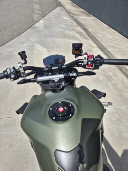 Ducati Streetfigter V2 - 8