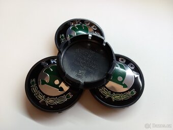 Středové krytky Škoda, 56x52mm, zelené logo - 8