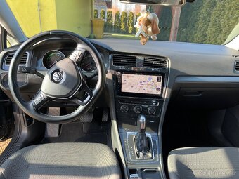 Volkswagen e-Golf 100kW, 36kWh, 12/2020, TOP stav. - 8