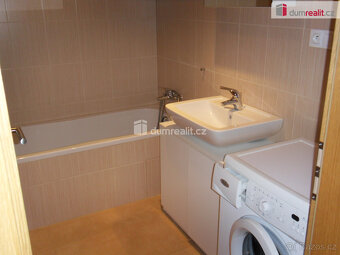 Pronájem bytu 2kk 80m2 P10 Vinohrady Rezidence Korunní balko - 8
