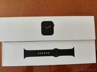 Chytré hodinky Apple Watch 6 - 8
