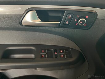 Volkswagen Touran 2.0TDI DSG 7-míst KAMERA TEMPOMAT - 8