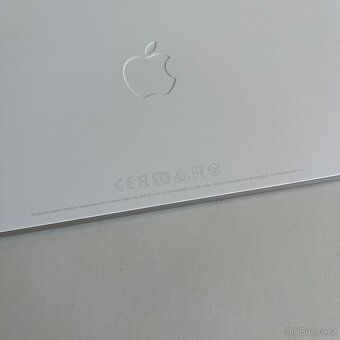Apple Magic Keyboard model A2450 - 8