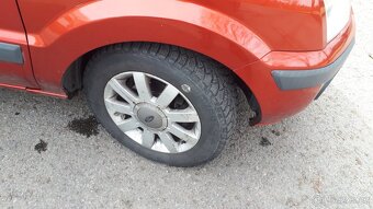 Prodáme vůz Ford Fusion - 8