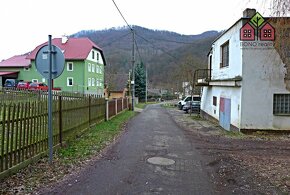 Stavební pozemek, 977 m2, inženýrské sítě v dosahu, projekt  - 8