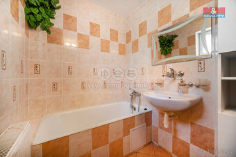 Prodej rodinného domu, 1603 m², Javorník - 8