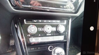 Touran Highline 2.0 Tdi-110kw,najeto pouze 156tkm,7 mist - 8
