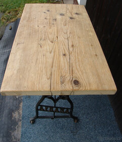 Stolek ze starožitného šicího stroje Afrana - 8