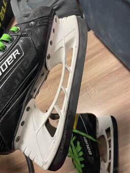 Lední brusle Bauer Supreme Ultrasonic - 8