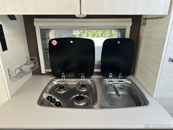 Obytný přívěs STERCKEMANN STARLETT 476 PE comfort - 8