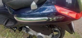 Piaggio X evo 125 - 8