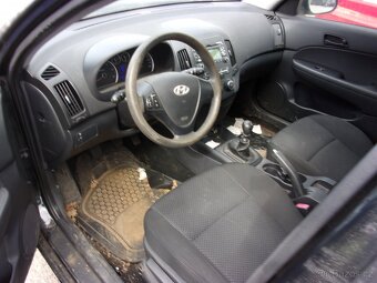 Hyundai i30 1,6 CRDi - 8