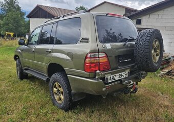 TOYOTA Land Cruiser 100 - 8