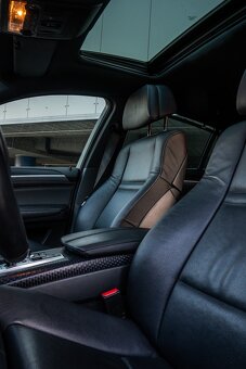 BMW X6 xDrive 50i 4.4 V8 300kW - 8