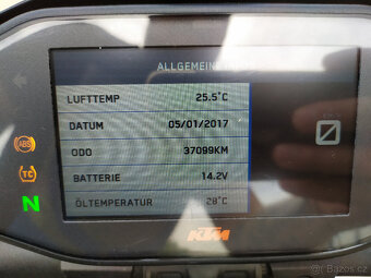 KTM 1290 Super Duke R-2017 - 8