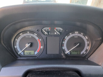 Škoda Fabia 1.4i 55kW serviska - 8