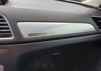 Audi Q3 2.0 TFSI quattro S tronic design - 8