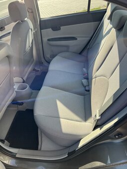 HUNDAI ACCENT 1.4benzín 71 kw Rv-2009 - 8